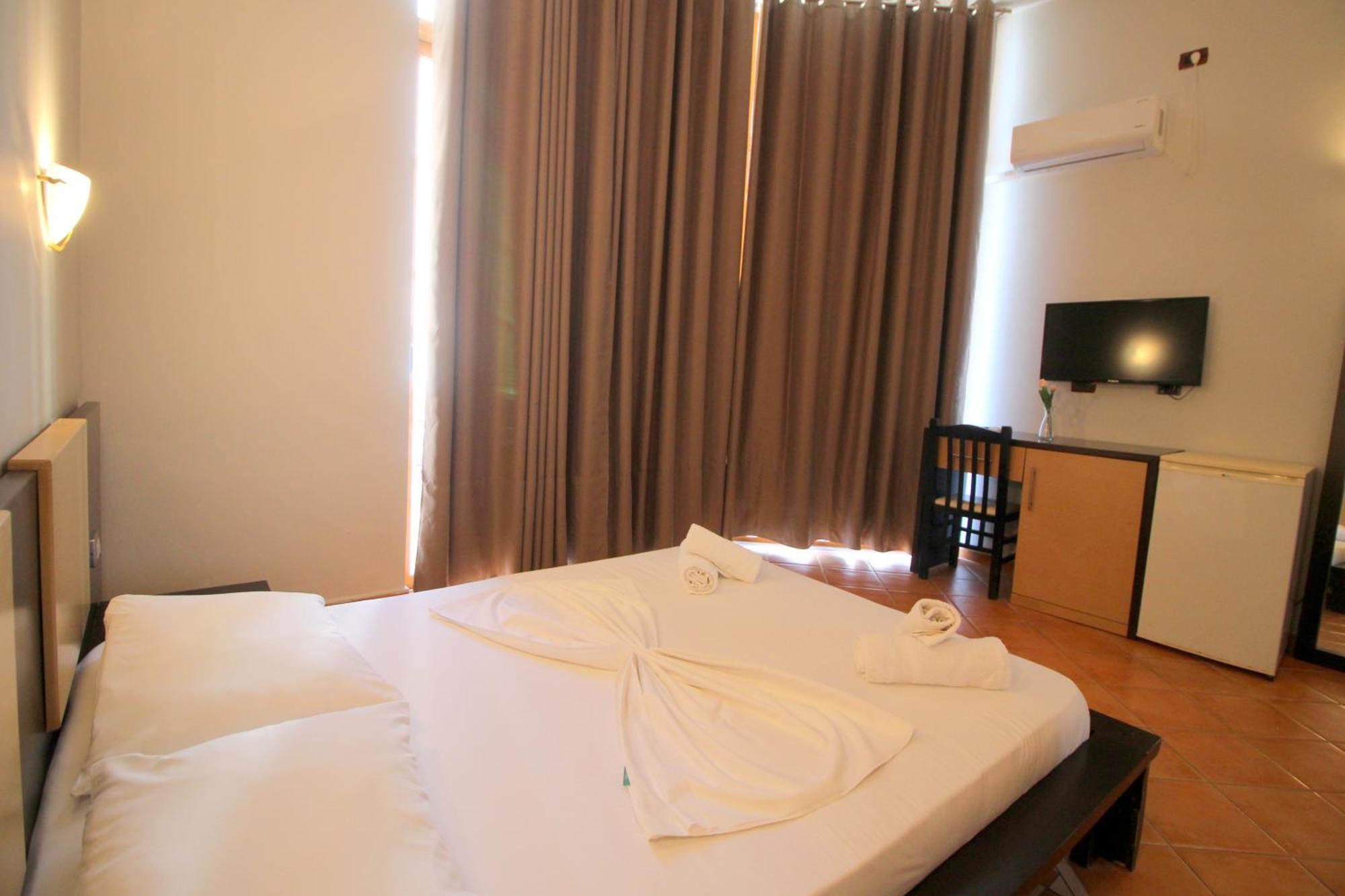 Hotel Ceka Sarandë 외부 사진
