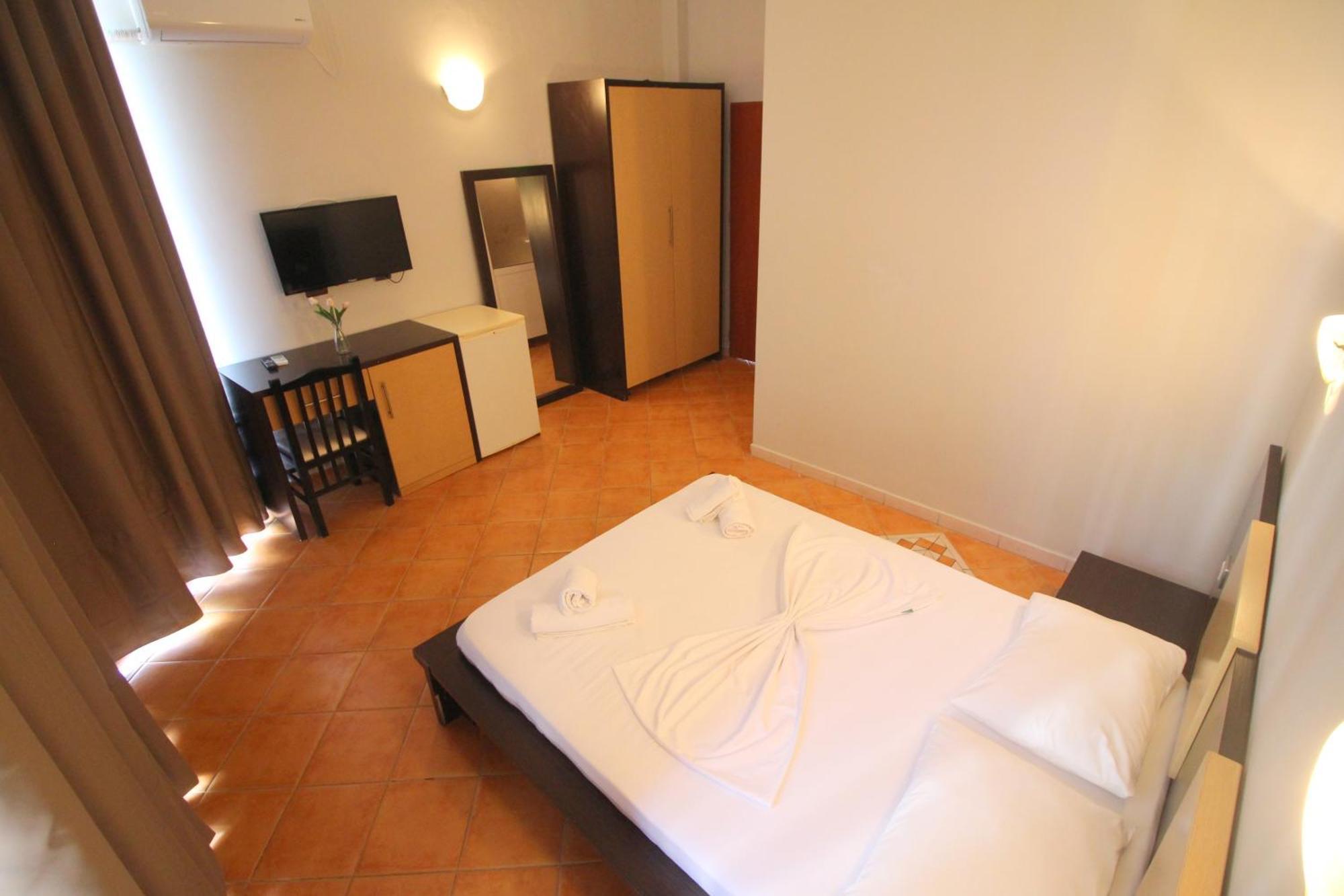 Hotel Ceka Sarandë 외부 사진